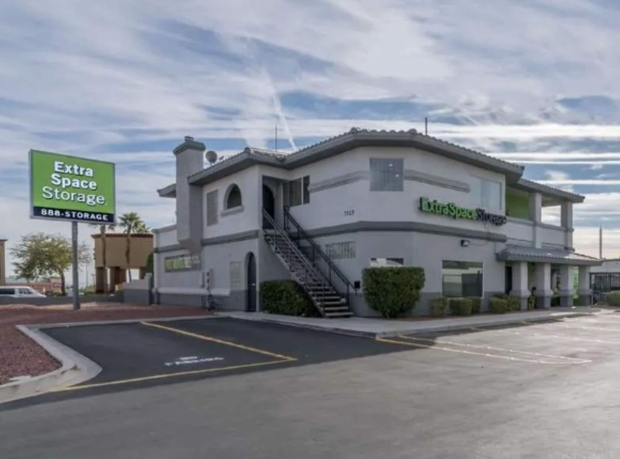 7525 W Sahara Ave, Las Vegas, NV for lease Building Photo- Image 1 of 2