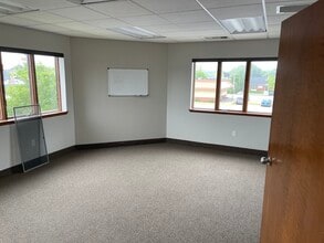 675 E 16th St, Holland, MI for lease Interior Photo- Image 2 of 5