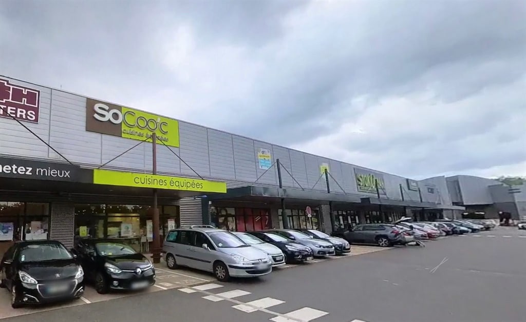 Rue Jean Monnet, Claye-Souilly for lease Building Photo- Image 1 of 2