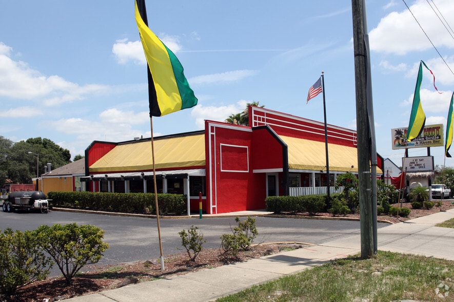 926 E Fowler Ave, Tampa, FL for lease - Building Photo - Image 3 of 3