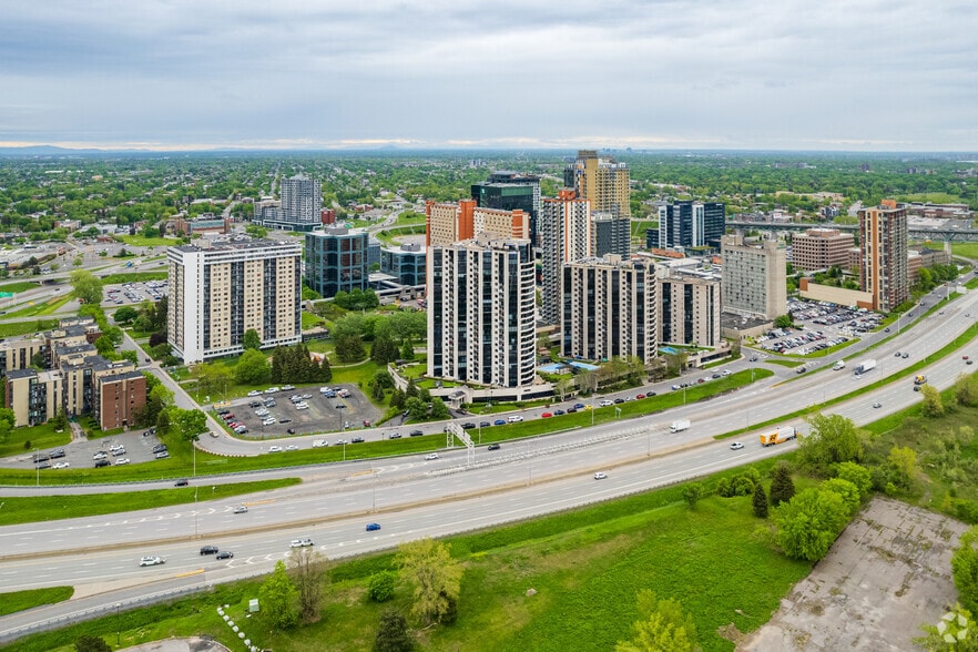 70 Rue De La Barre, Longueuil, QC à vendre - Aérien - Image 3 de 3