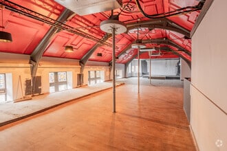 58 John Finnie St, Kilmarnock for lease Interior Photo- Image 2 of 5