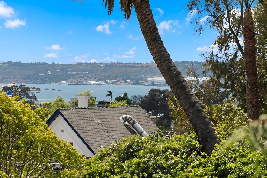112-20 E Redwood St, San Diego, CA à vendre - Photo du bâtiment - Image 3 de 72