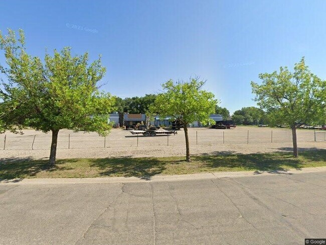 More details for 311 Blattner Dr, Avon, MN - Retail for Sale