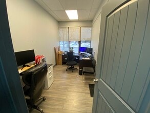 800 Rue Price, Saint-jerome, QC for lease Interior Photo- Image 1 of 6