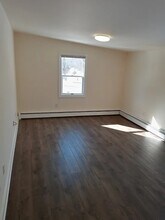 4 Ellsworth Rd, Blue Hill, ME for lease Building Photo- Image 1 of 8