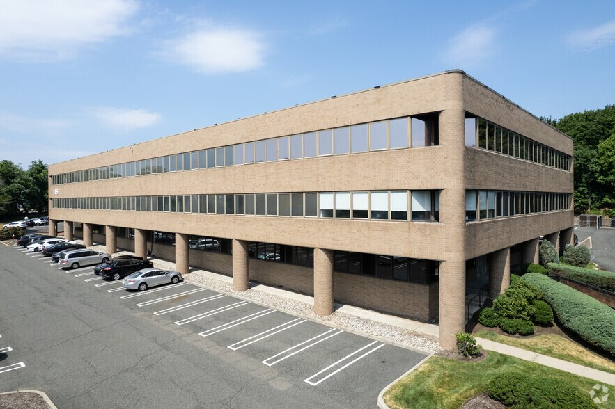 65 Harristown Rd, Glen Rock, NJ à louer - Photo du bâtiment - Image 3 de 52