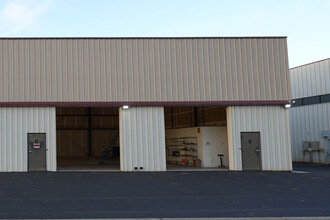 974 Griffin St, Grover Beach, CA for lease Interior Photo- Image 2 of 11