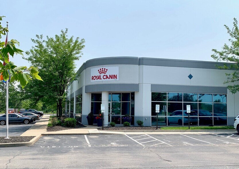 500 Fountain Lakes Blvd, Saint Charles, MO à vendre - Photo du bâtiment - Image 2 de 17