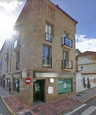 Plus de détails pour Multi-résidentiel à vendre