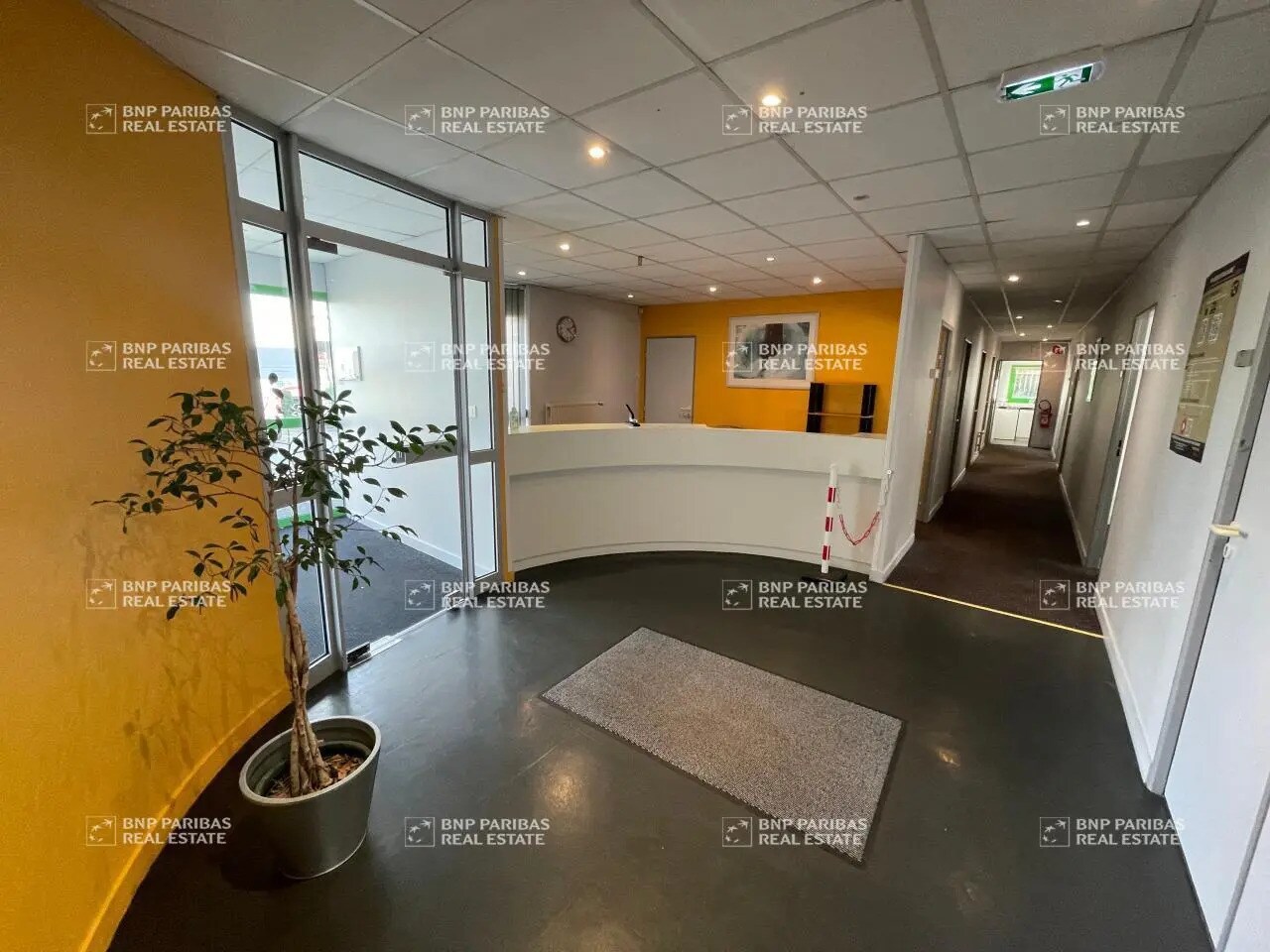 Flex in La Chapelle-des-Fougeretz for lease Lobby- Image 1 of 10