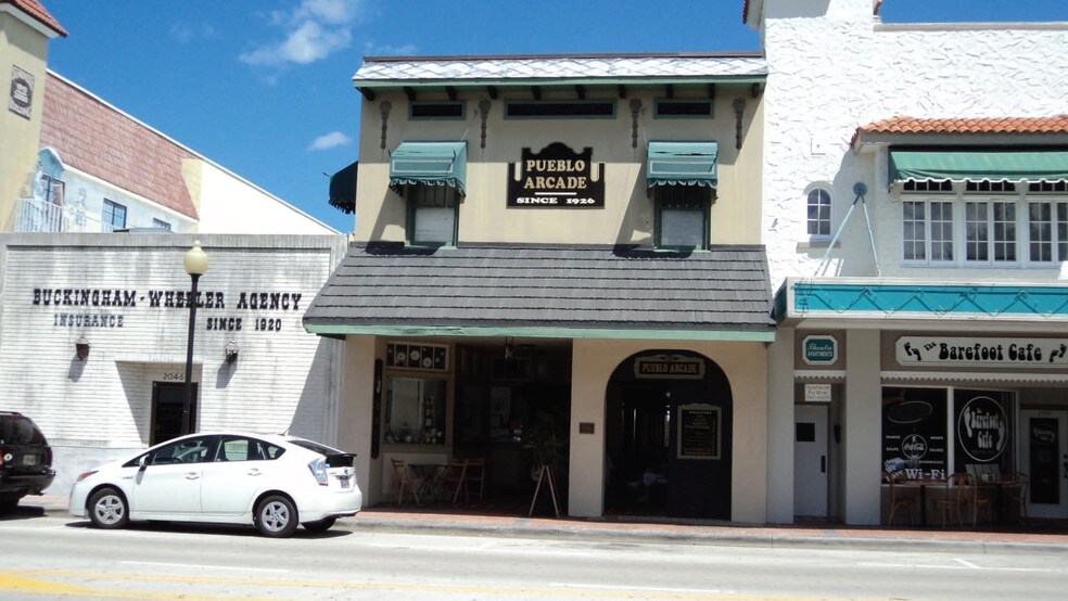 2044 14th Ave, Vero Beach, FL à louer - Photo du bâtiment - Image 2 de 2