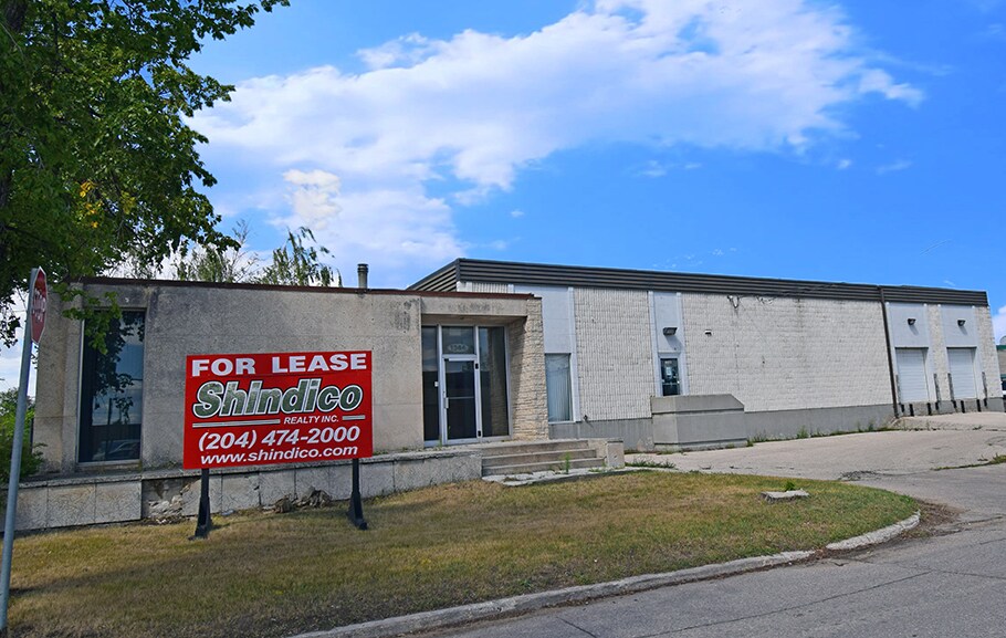 1344 Spruce St, Winnipeg, MB à vendre Photo du bâtiment- Image 1 de 1