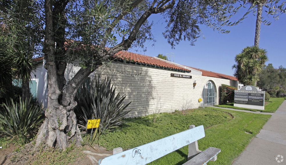 910 E Grand Ave, Escondido, CA for lease - Primary Photo - Image 1 of 4