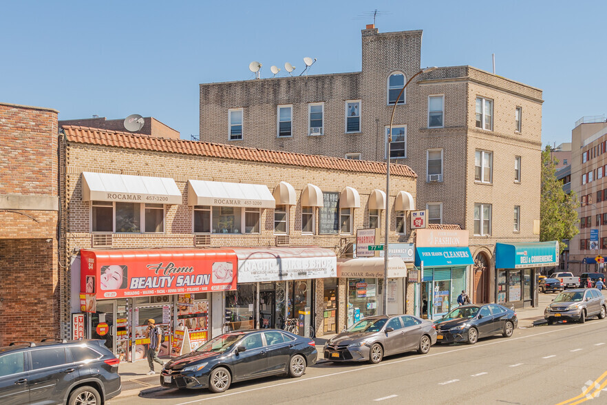 7609 Broadway, Elmhurst, NY for sale - Primary Photo - Image 1 of 1