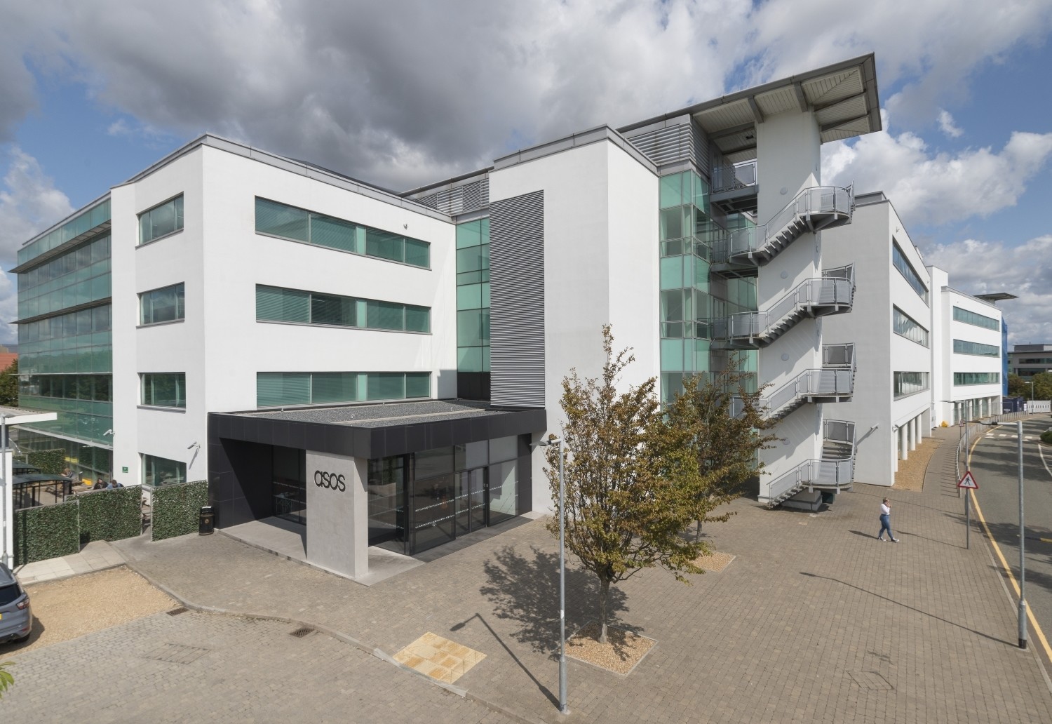 100 Hercules Way, Watford for lease Primary Photo- Image 1 of 9