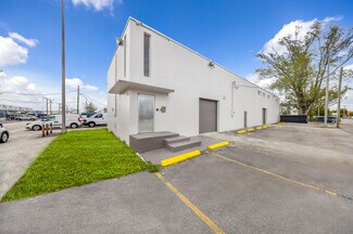 Plus de détails pour 7550 W 2nd Ct, Hialeah, FL - Industriel à louer