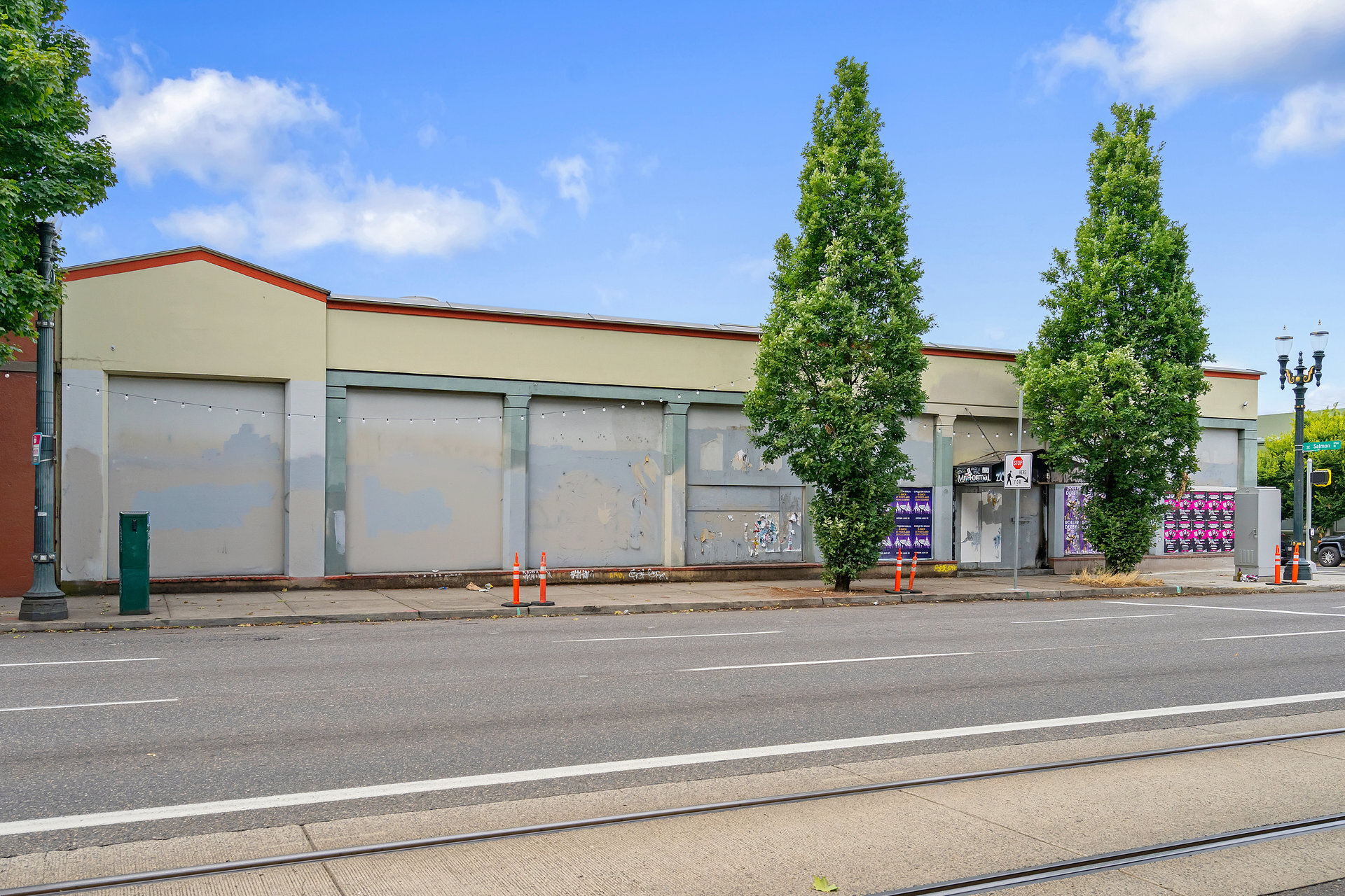 1205 SE Grand Ave, Portland, OR for lease Building Photo- Image 1 of 8