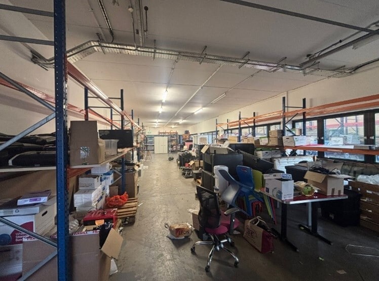 Perrywood Business Park, Redhill à louer Photo intérieure- Image 1 de 4