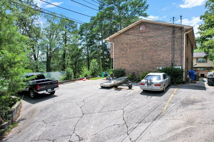 703 School St, Dalton, GA à vendre - Photo du bâtiment - Image 3 de 9