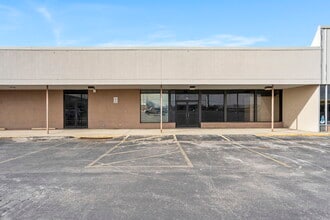 1805-1913 W Broadway St, Bolivar, MO for lease Building Photo- Image 2 of 16