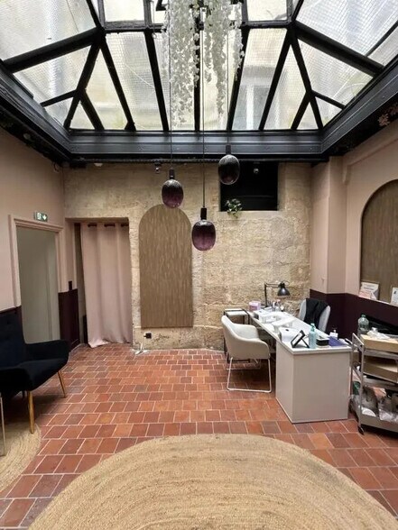 Retail in Bordeaux for sale - Building Photo - Image 3 of 6