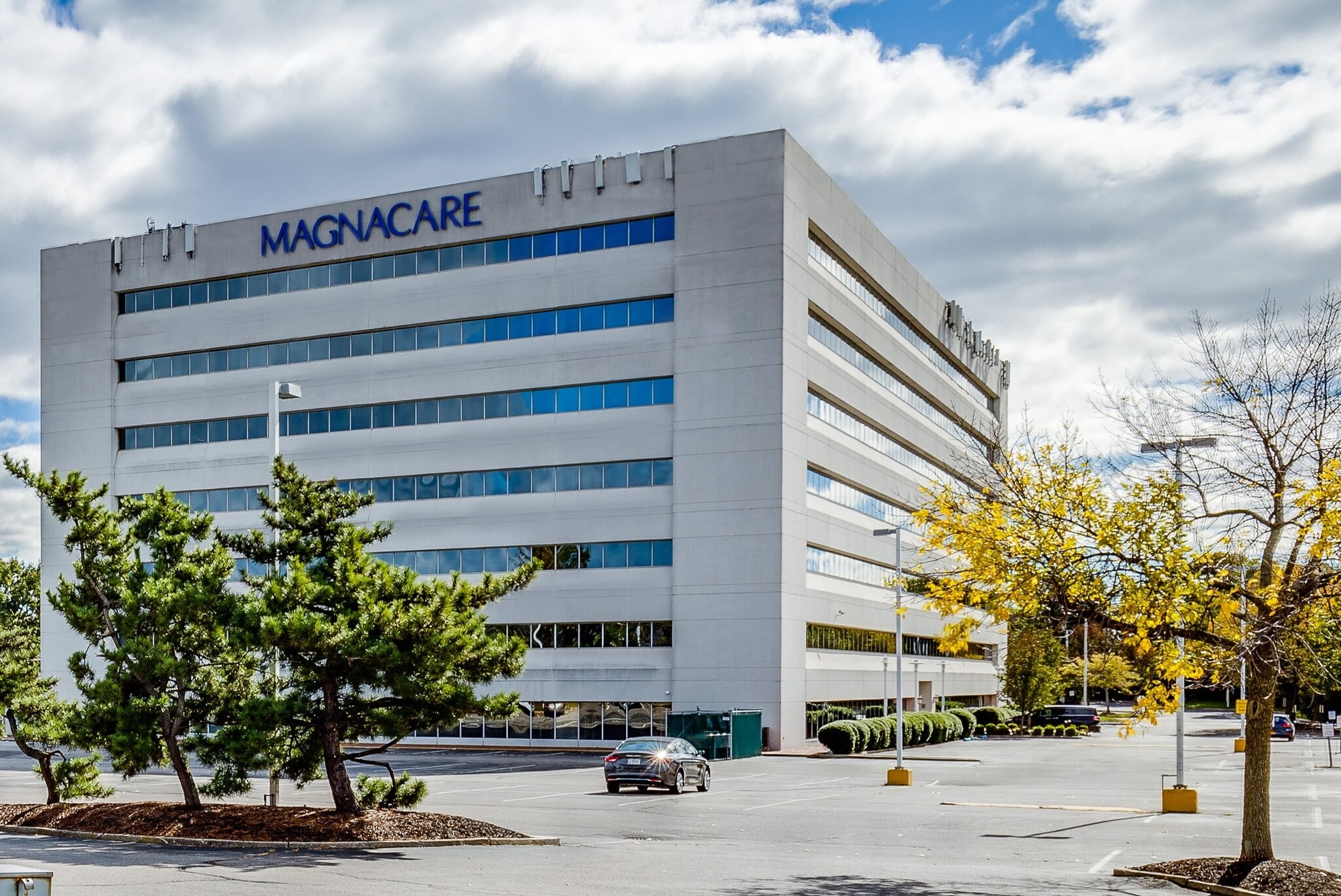 1600 Stewart Ave, Westbury, NY for lease Primary Photo- Image 1 of 14