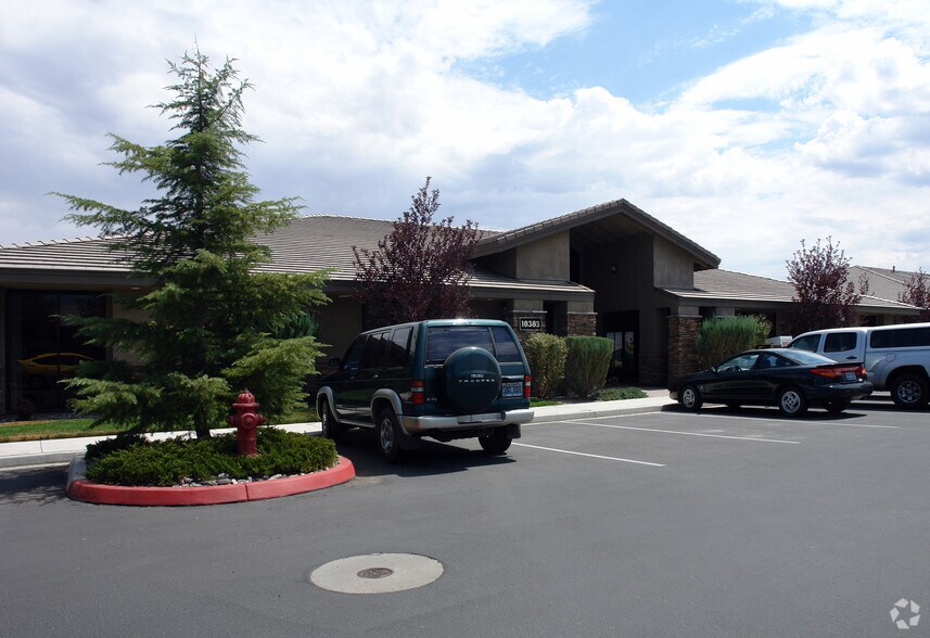 10385 Double R Blvd, Reno, NV à louer - Photo du bâtiment - Image 2 de 4