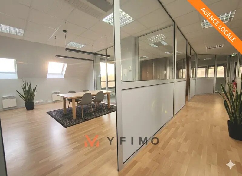 Office in Mantes-la-Jolie for lease Building Photo- Image 1 of 9