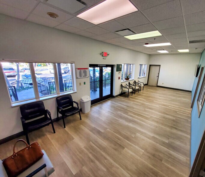 540-550 Bay Isles Rd, Longboat Key, FL à louer - Photo du bâtiment - Image 3 de 25