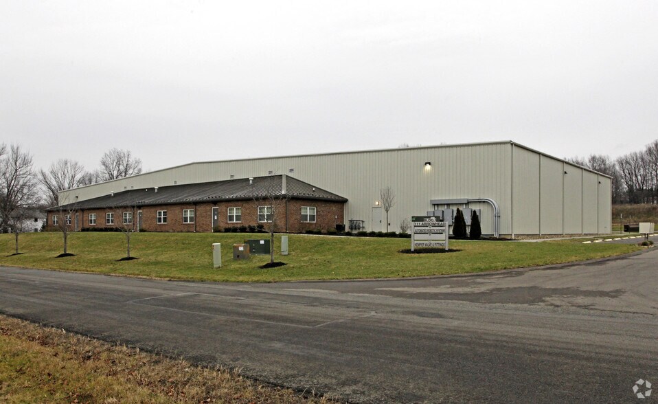 Arrowhead Drive Buildings 1 & 2 portefeuille de 2 propriétés à vendre sur LoopNet.ca - Photo principale - Image 1 de 8