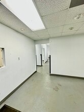 500 S Duncan Rd, Tavares, FL à louer Photo intérieure- Image 2 de 8