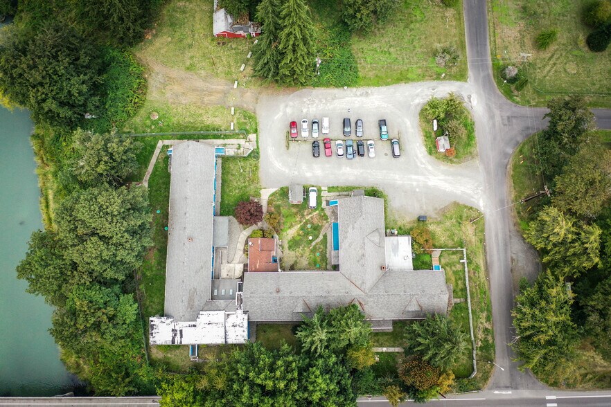 9414 357th St, Roy, WA à vendre - Photo du bâtiment - Image 3 de 6