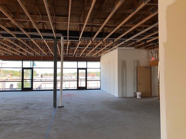 5922 Barkley St, Mission, KS à vendre - Photo intérieure - Image 3 de 7