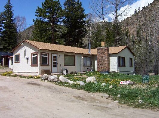 275 Junction Loop Rd, Empire, CO à vendre - Photo principale - Image 1 de 2