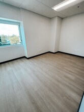 1125 E Spruce Ave, Fresno, CA à louer Photo intérieure- Image 1 de 12