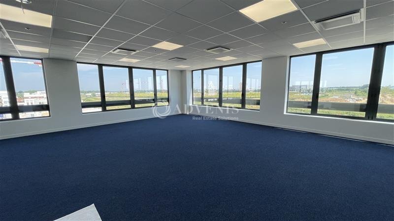 Office in Chessy for sale - Interior Photo - Image 3 of 9