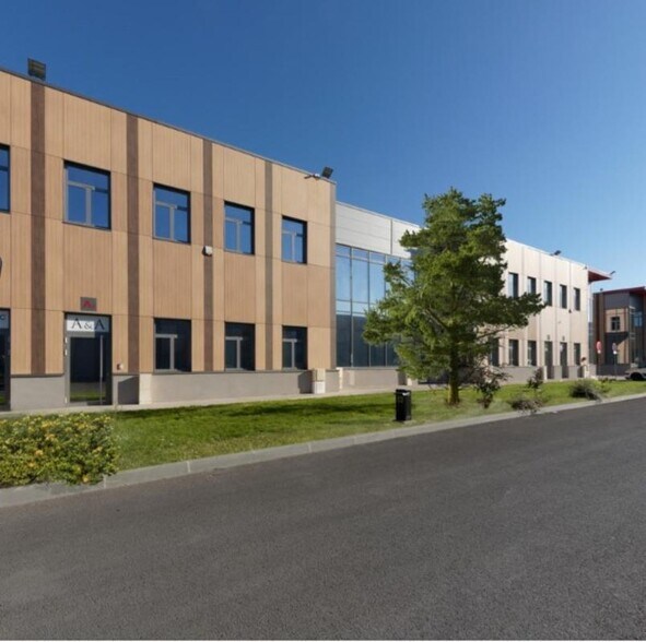 7/11 Allée Des Carrieres, Le Blanc-Mesnil à louer - Photo du bâtiment - Image 2 de 7