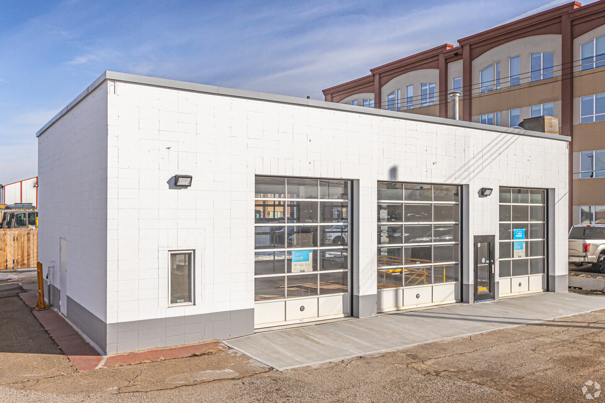 9516 51st Ave NW, Edmonton, AB à vendre Photo du bâtiment- Image 1 de 1