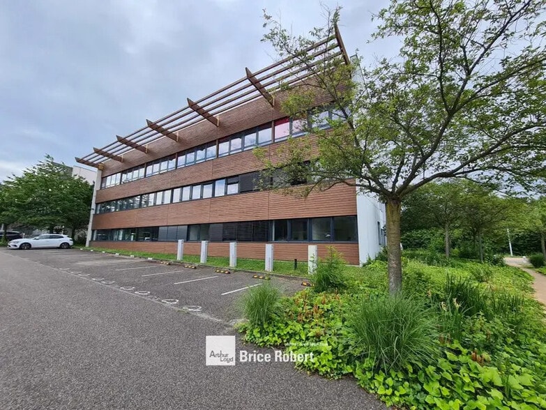 97 Allée Alexandre Borodine, Saint-Priest for lease - Building Photo - Image 2 of 12