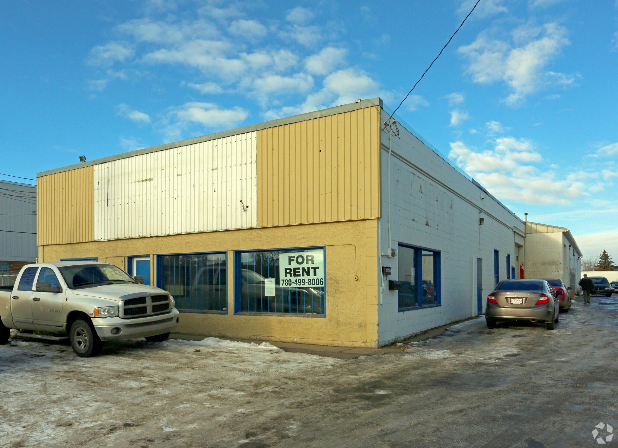 15826 111th Ave NW, Edmonton, AB for sale Primary Photo- Image 1 of 1