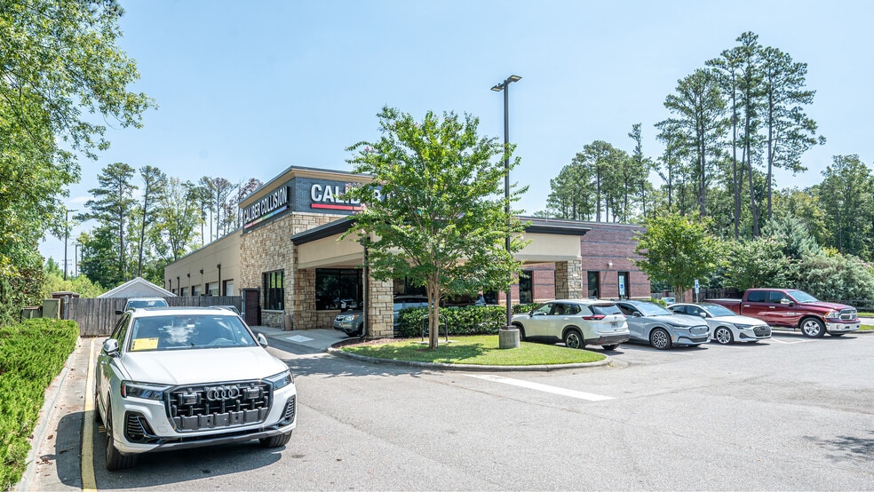 1290 Pine Plaza Dr, Apex, NC for sale - Building Photo - Image 2 of 9