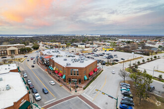 129 S Main St, Grapevine, TX - Aérien  Vue de la carte - Image1