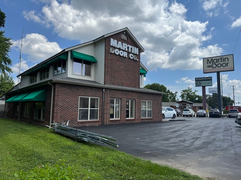 3025 N Saint Peters Pky, Saint Peters, MO for sale - Building Photo - Image 3 of 69