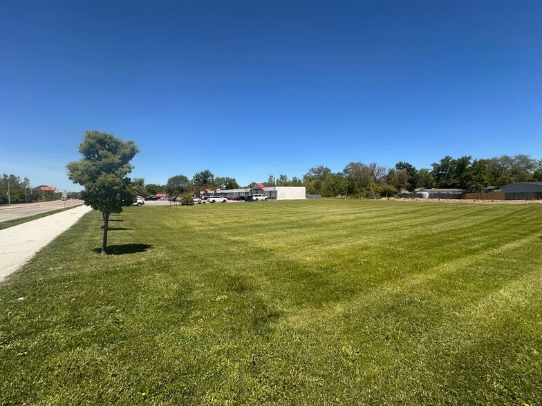 21587 E Lincoln Hwy, Lynwood, IL for sale - Building Photo - Image 1 of 2