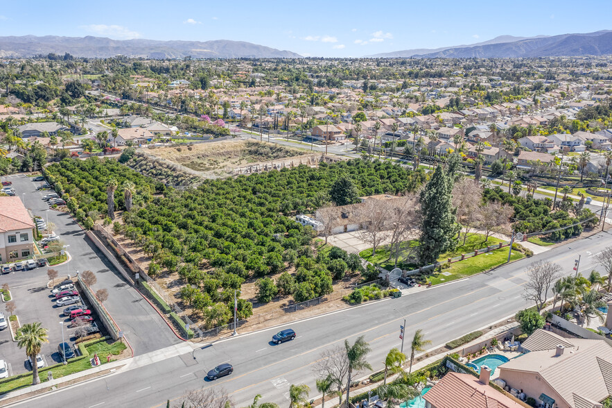 2895 S Main St, Corona, CA for sale - Aerial - Image 3 of 6