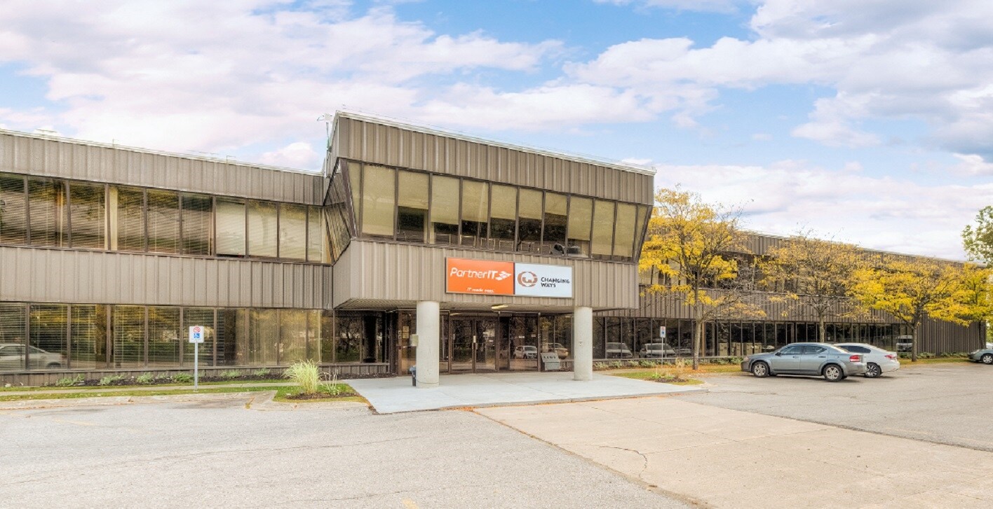 825 Bradley Ave, London, ON for sale Primary Photo- Image 1 of 1