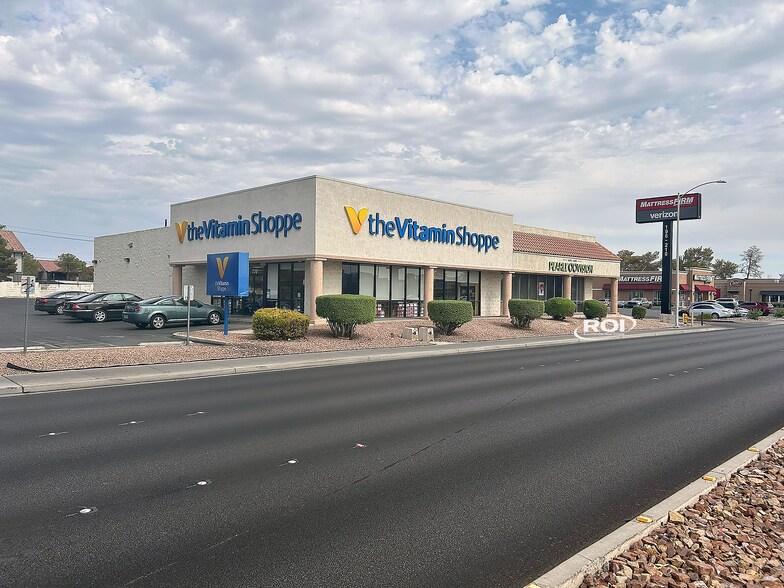 230 A Nellis Blvd, Las Vegas, NV à louer - Photo du bâtiment - Image 1 de 19