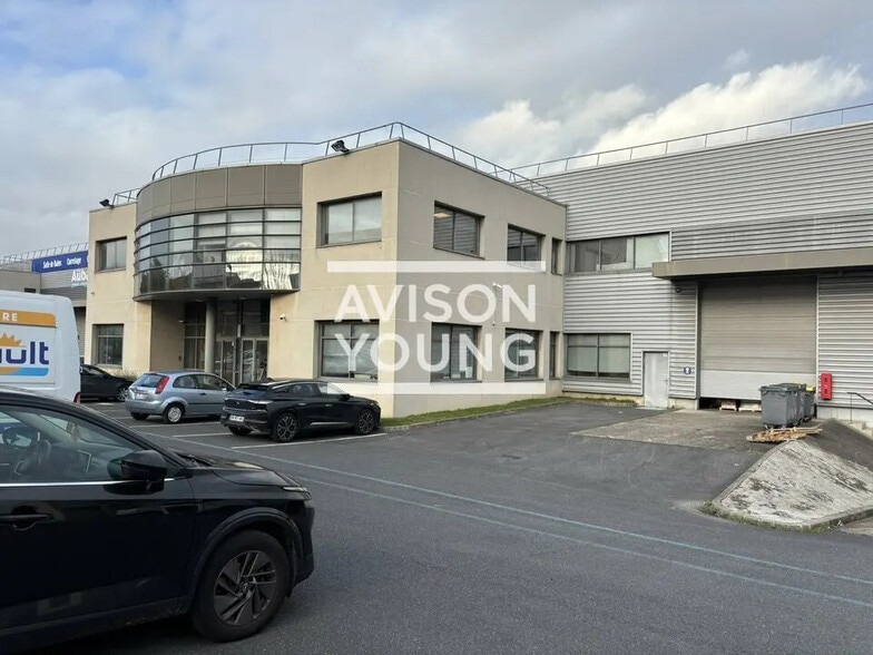 Flex in Gennevilliers for lease - Building Photo - Image 1 of 12