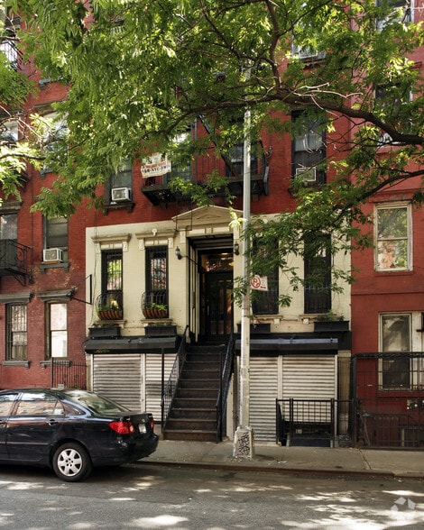 417 E 9th St, New York, NY for sale - Building Photo - Image 3 of 13